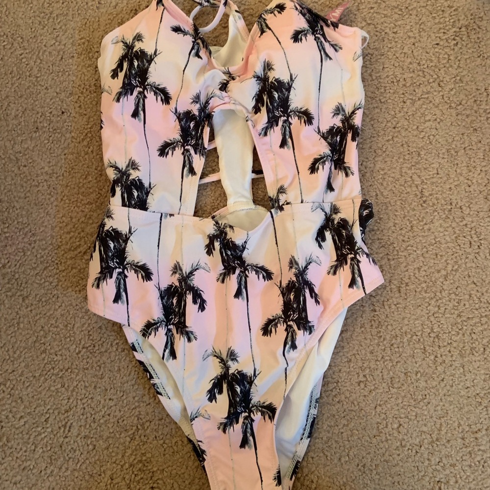 NWOT One piece swim suit